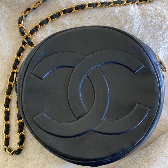 Vintage Chanel bag with chain strap and tassel - Picture 6 of 6